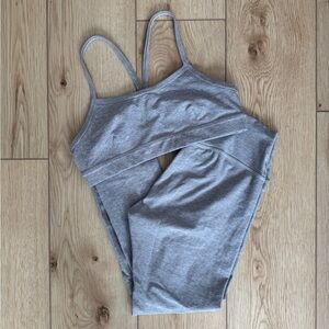 alo yoga gray leggings and bra set